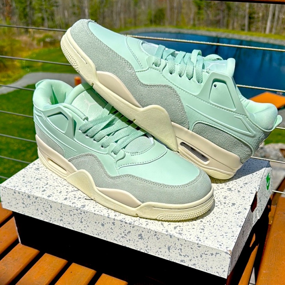 Air Jordan 4 RM: Mint Green Sneakers (WITH BOX)

gently worn less than 5 times.